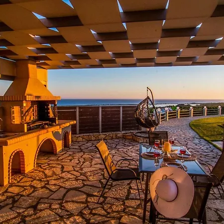 Villa Mediterranean View *